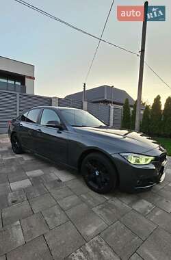 Седан BMW 3 Series 2012 в Черкасах