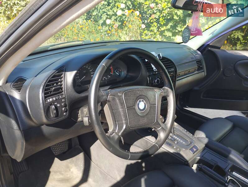 Седан BMW 3 Series 1997 в Брацлаве