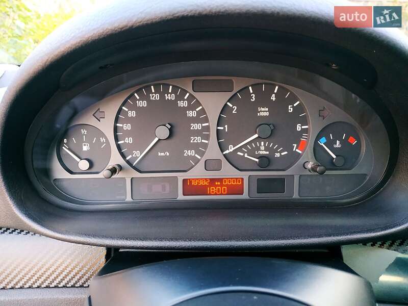 Седан BMW 3 Series 2004 в Луцке