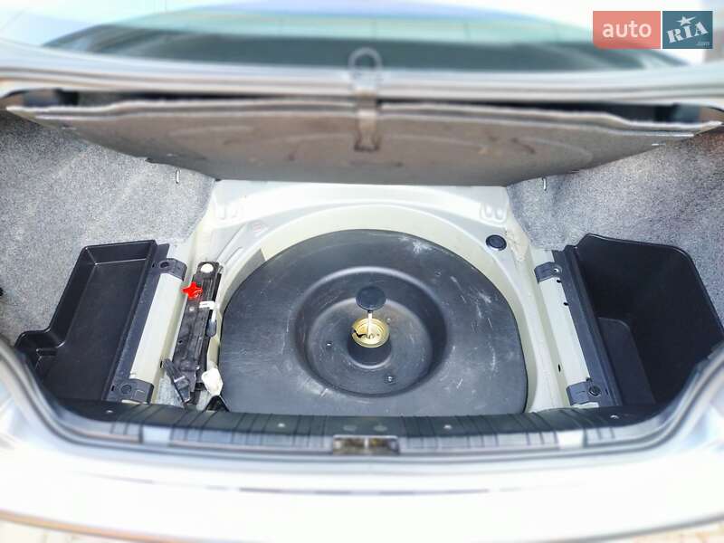 Седан BMW 3 Series 2004 в Луцке