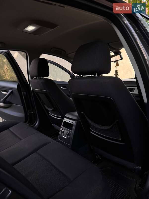 Седан BMW 3 Series 2008 в Ужгороді