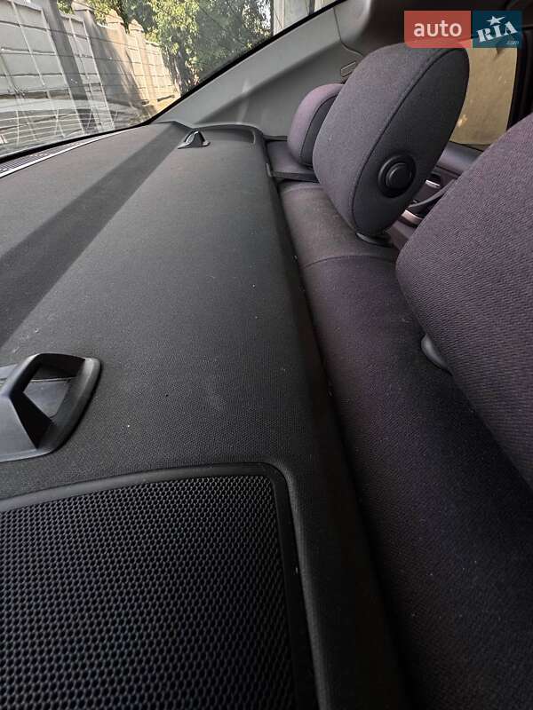 Седан BMW 3 Series 2008 в Ужгороді