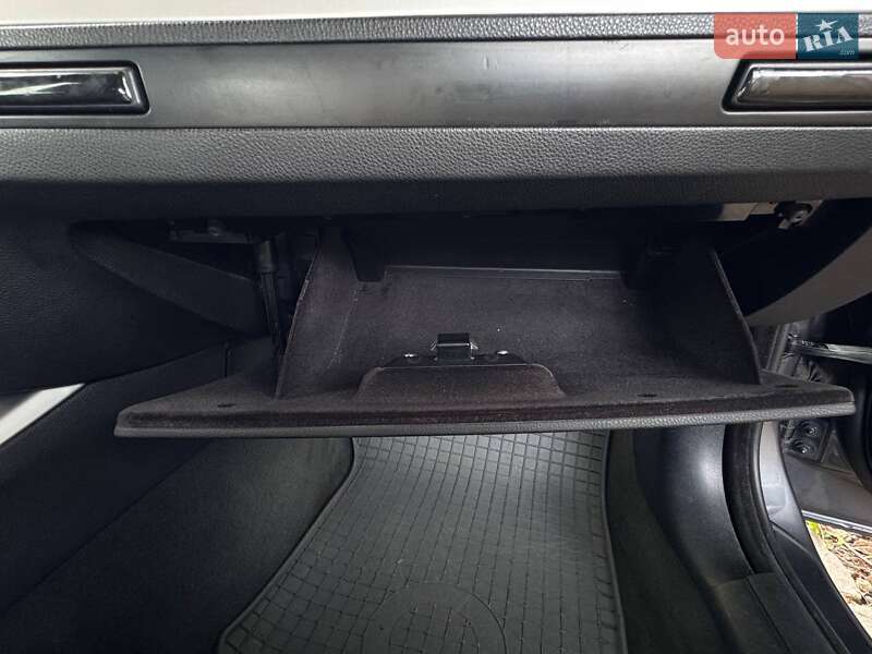 Седан BMW 3 Series 2008 в Ужгороді