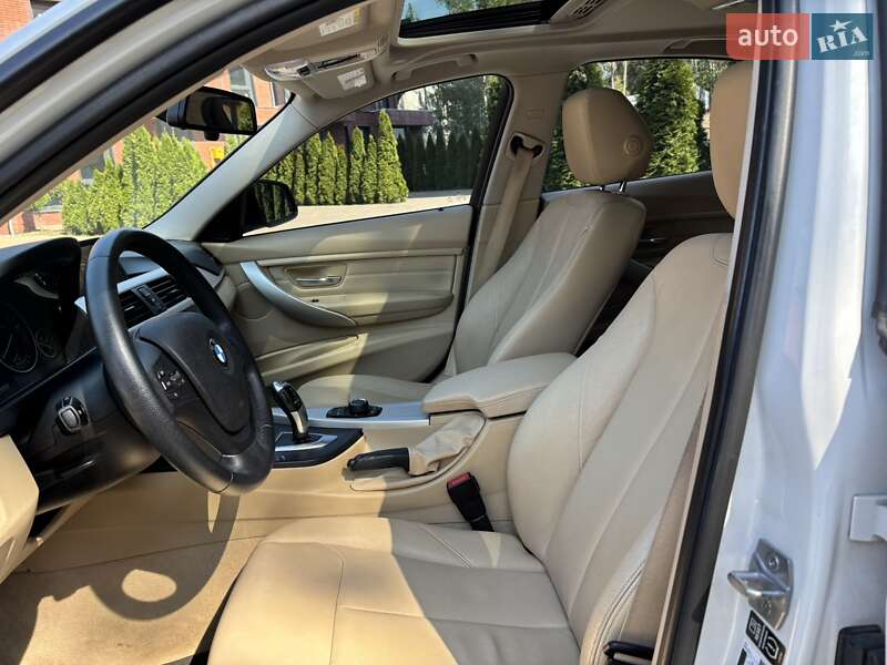 Седан BMW 3 Series 2014 в Киеве