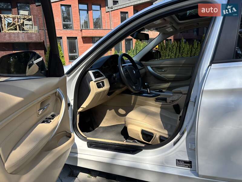 Седан BMW 3 Series 2014 в Киеве
