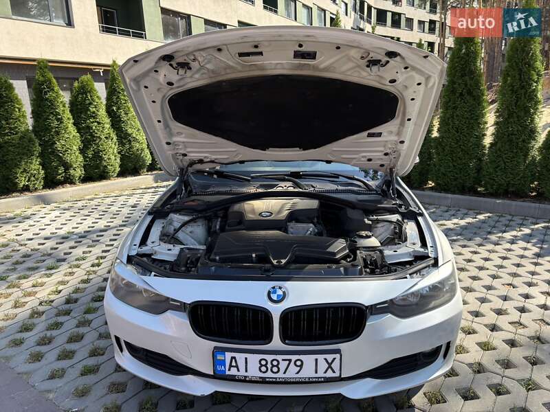 Седан BMW 3 Series 2014 в Киеве