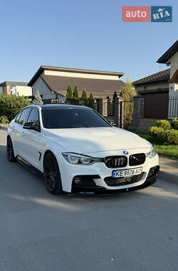 Седан BMW 3 Series 2017 в Днепре