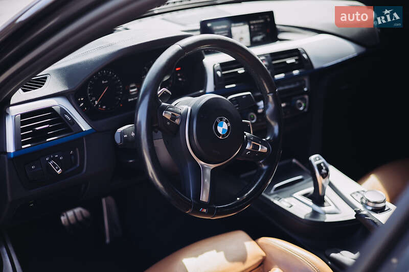 Седан BMW 3 Series 2017 в Виннице