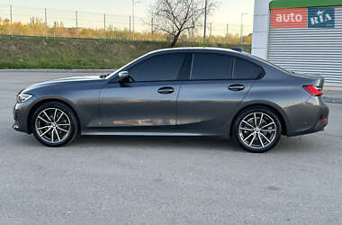 Седан BMW 3 Series 2022 в Запоріжжі