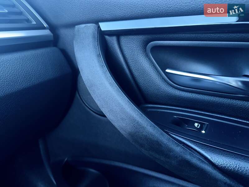 Седан BMW 3 Series 2016 в Киеве