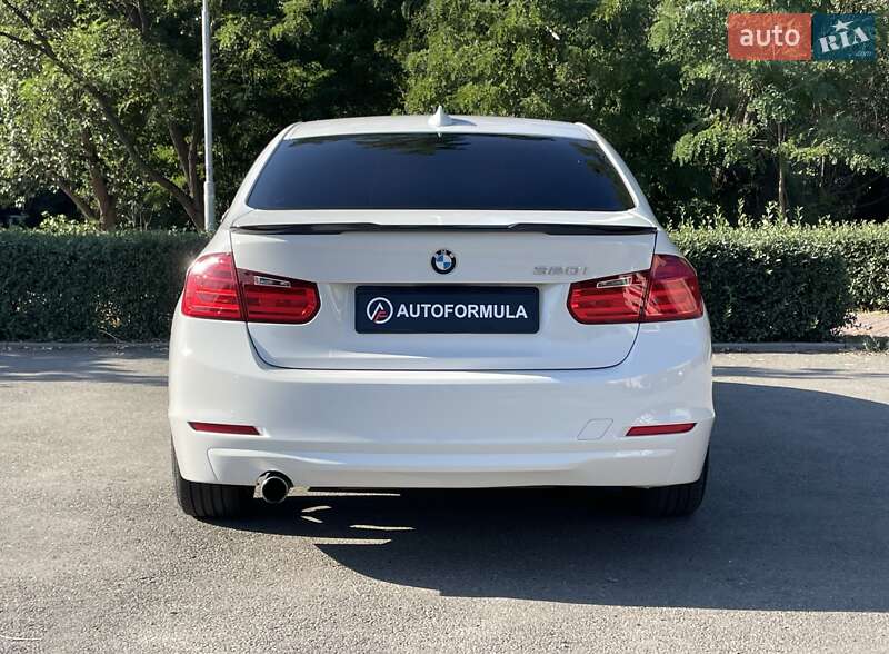 Седан BMW 3 Series 2014 в Киеве