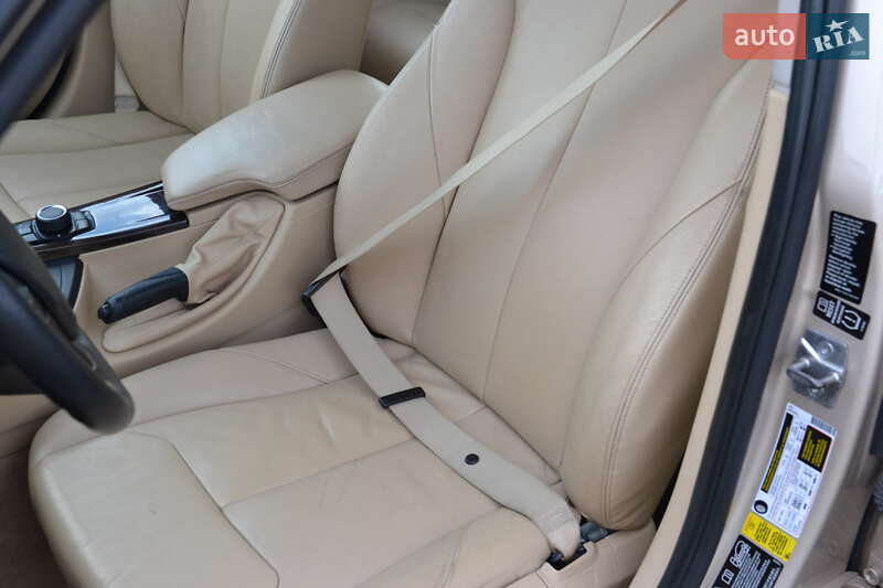 Седан BMW 3 Series 2013 в Луцьку