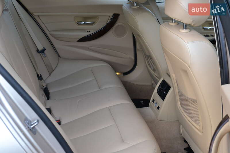 Седан BMW 3 Series 2013 в Луцьку