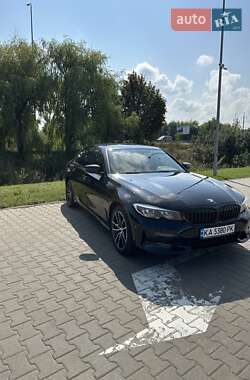 Седан BMW 3 Series 2022 в Киеве
