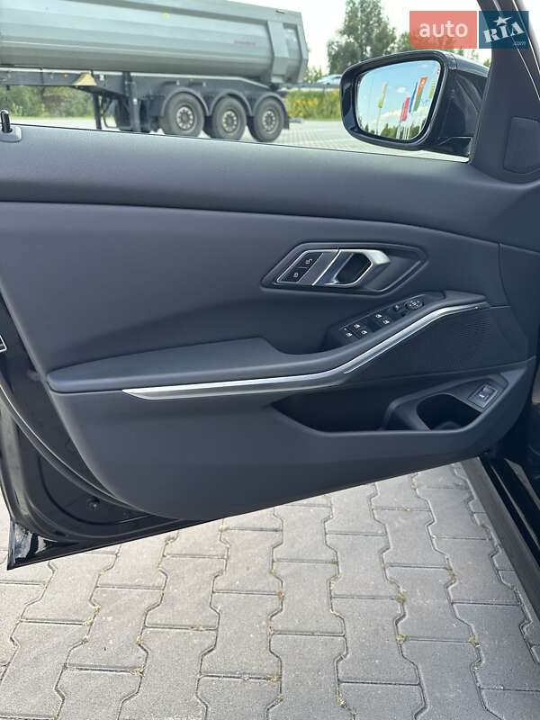 Седан BMW 3 Series 2022 в Києві