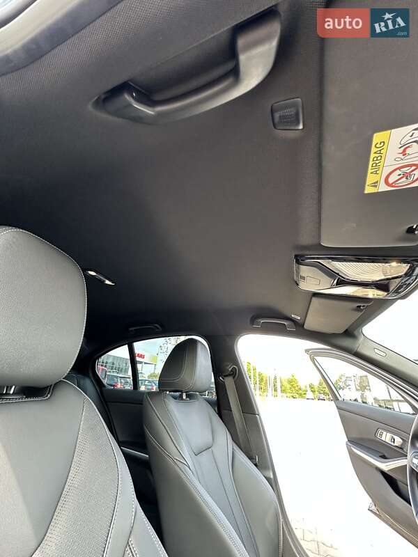 Седан BMW 3 Series 2022 в Києві