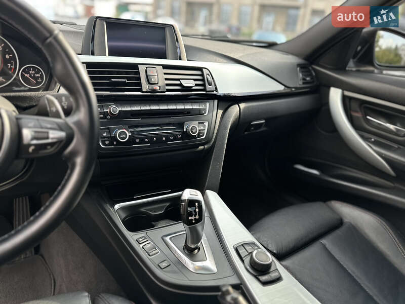 Седан BMW 3 Series 2015 в Киеве