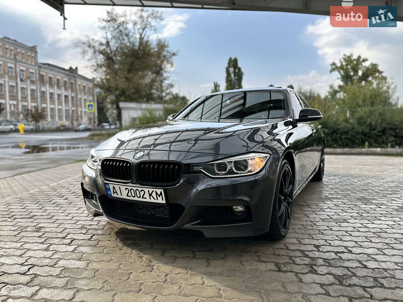 Седан BMW 3 Series 2015 в Киеве