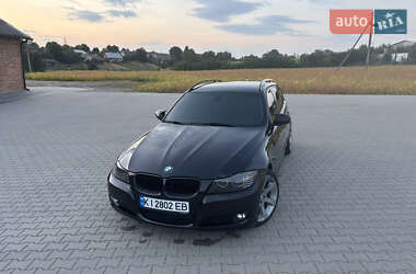 Універсал BMW 3 Series 2009 в  фото 10 Універсал BMW 3 Series 2009 в