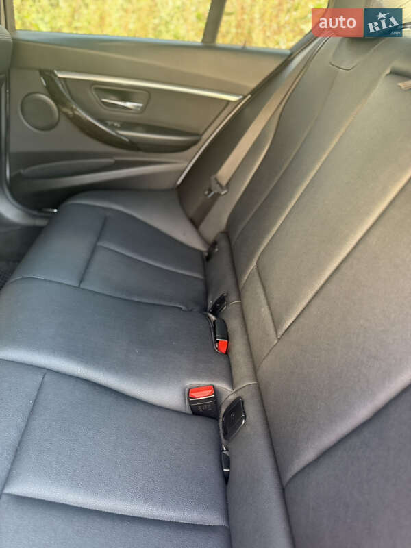 Седан BMW 3 Series 2017 в Харкові