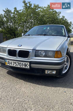 Универсал BMW 3 Series 1998 в Краматорске
