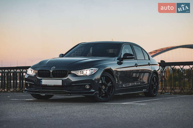 Седан BMW 3 Series 2016 в Киеве