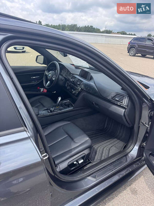 Седан BMW 3 Series 2016 в Киеве
