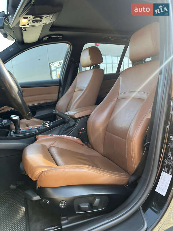 Універсал BMW 3 Series 2011 в Золочеві