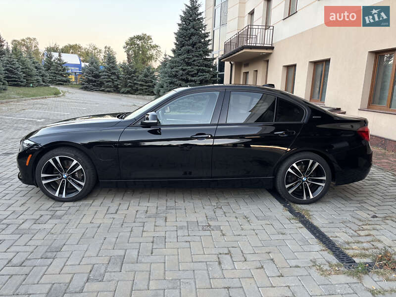 Седан BMW 3 Series 2017 в Харкові