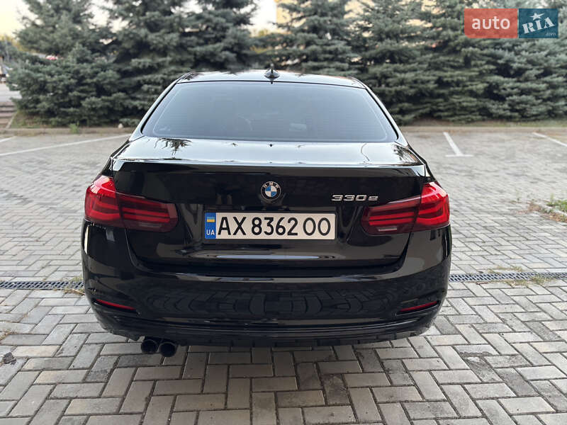 Седан BMW 3 Series 2017 в Харкові
