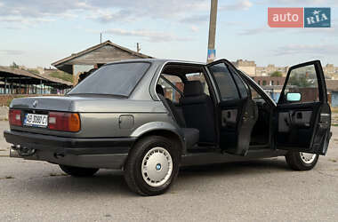 Седан BMW 3 Series 1990 в 