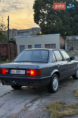 Седан BMW 3 Series 1990 в 