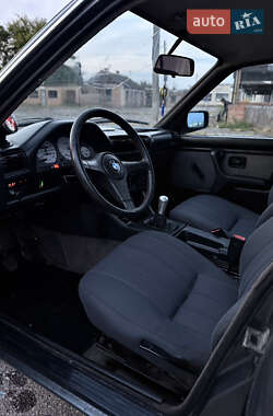 Седан BMW 3 Series 1990 в 