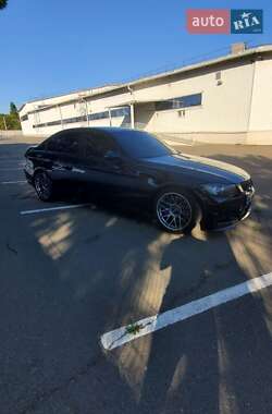 Седан BMW 3 Series 2005 в Білгороді-Дністровському