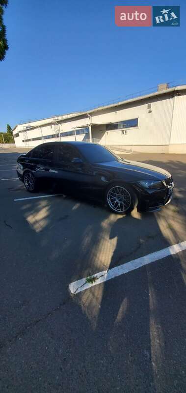 Седан BMW 3 Series 2005 в Белгороде-Днестровском фото 13 Седан BMW 3 Series 2005 в Белгороде-Днестровском