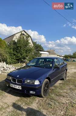 Седан BMW 3 Series 1993 в Харькове