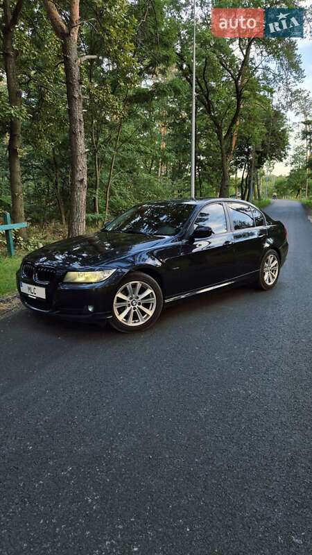 Седан BMW 3 Series 2010 в Києві