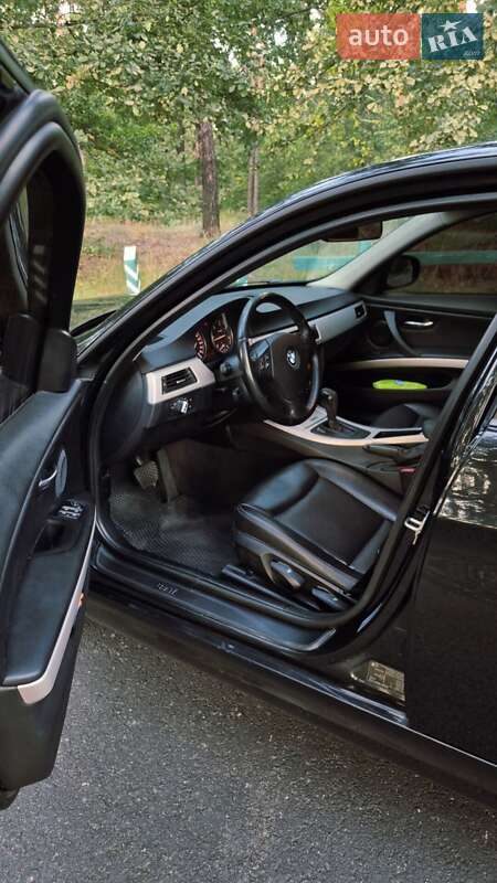 Седан BMW 3 Series 2010 в Києві