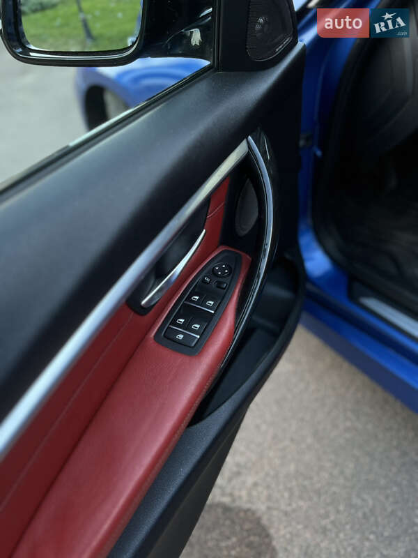 Седан BMW 3 Series 2015 в Черкассах