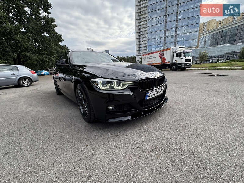 Седан BMW 3 Series 2018 в Киеве