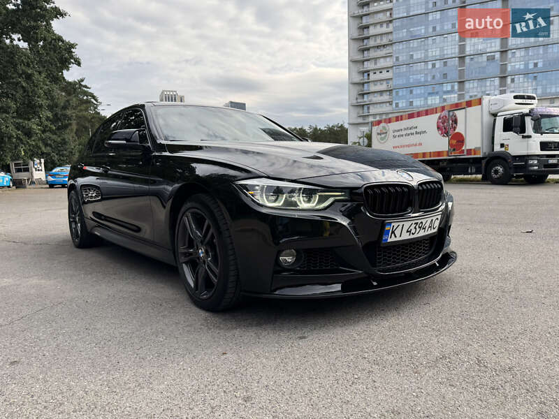 Седан BMW 3 Series 2018 в Киеве