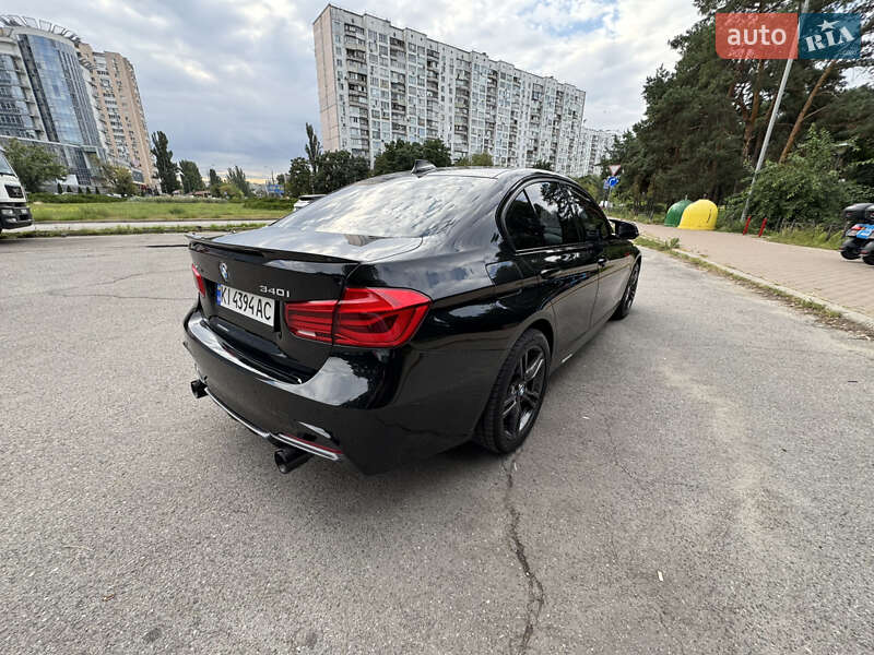 Седан BMW 3 Series 2018 в Киеве