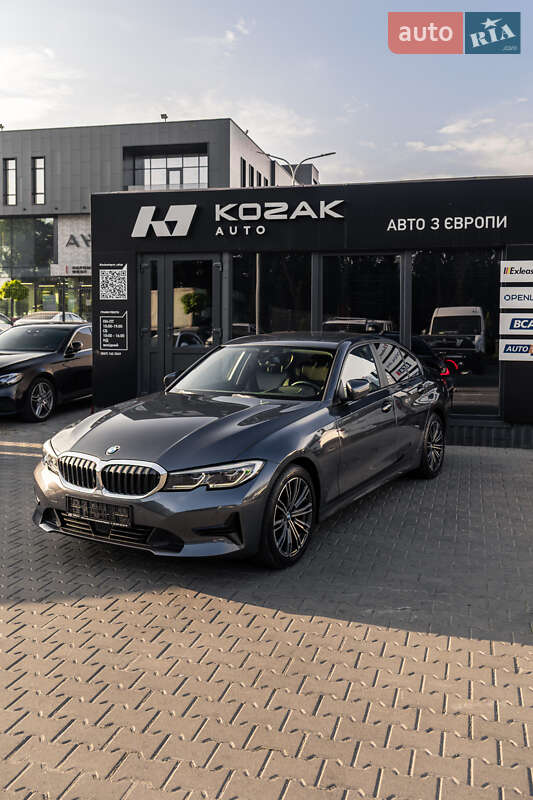 BMW 3 Series 2021
