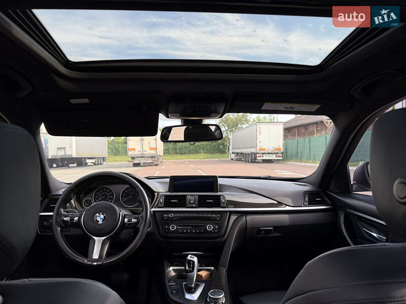 Седан BMW 3 Series 2015 в Львові