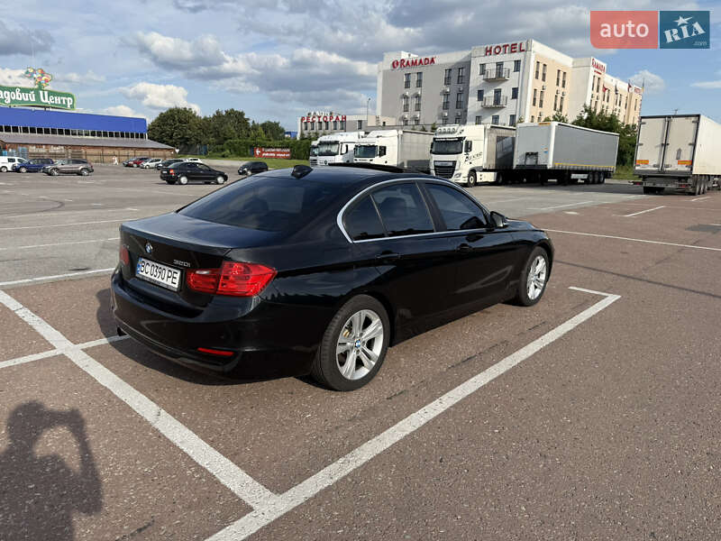 Седан BMW 3 Series 2015 в Львові