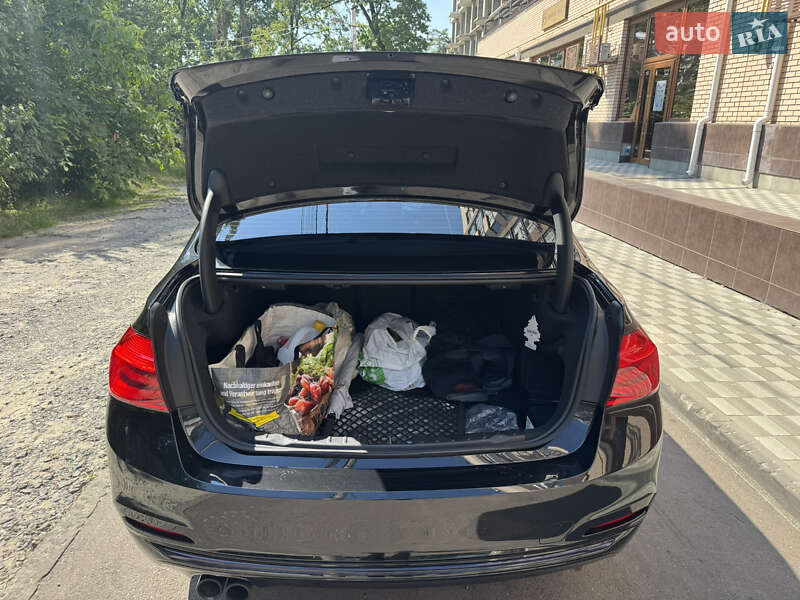 Седан BMW 3 Series 2018 в Ирпене фото 20 Седан BMW 3 Series 2018 в Ирпене