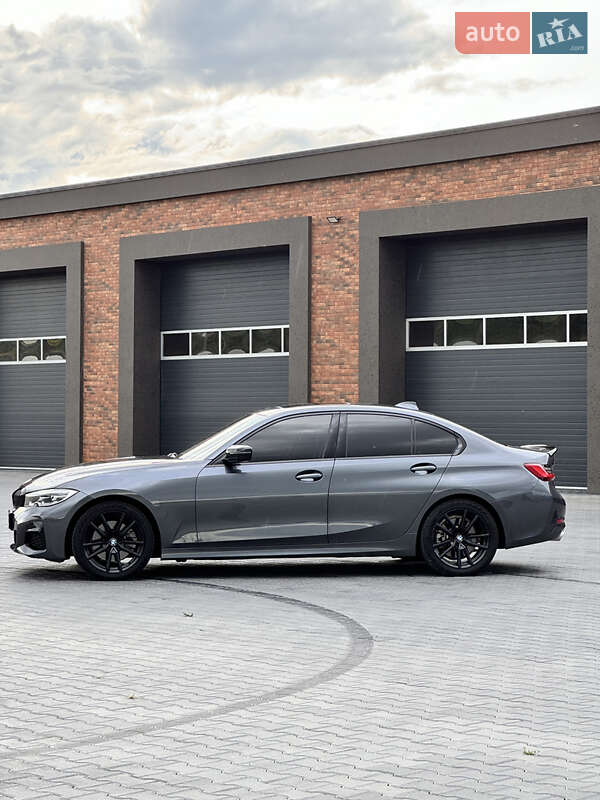 Седан BMW 3 Series 2019 в Черновцах