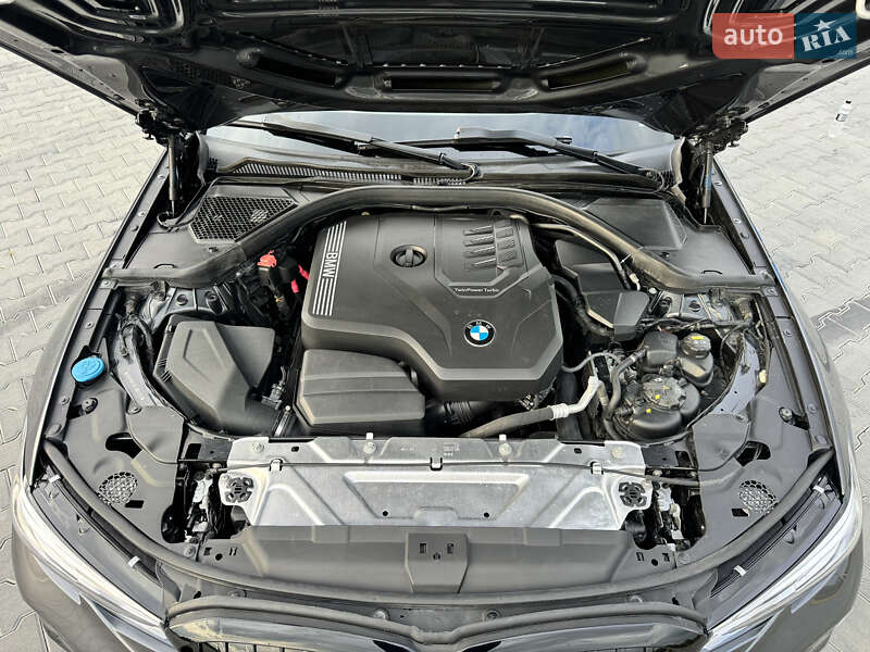 Седан BMW 3 Series 2019 в Черновцах