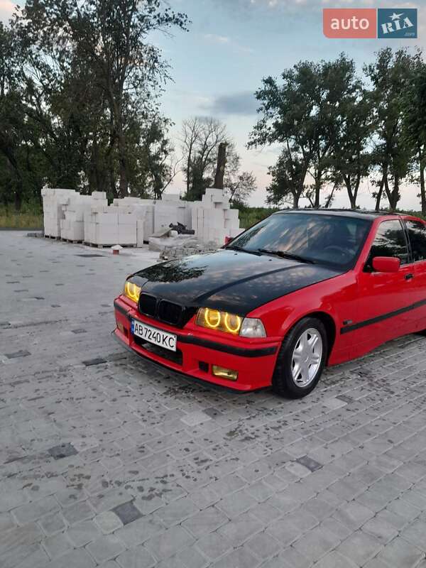 Седан BMW 3 Series 1991 в Виннице