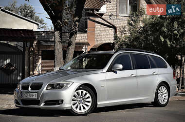 Універсал BMW 3 Series 2009 в Сумах
